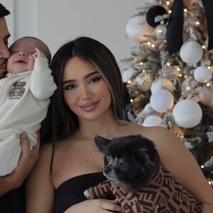 Meet your Posher, Mira